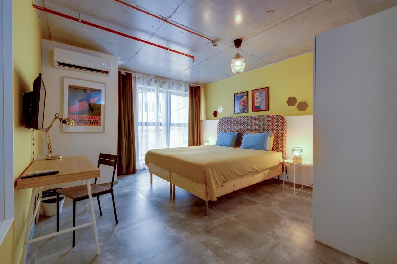 Creek Hotel